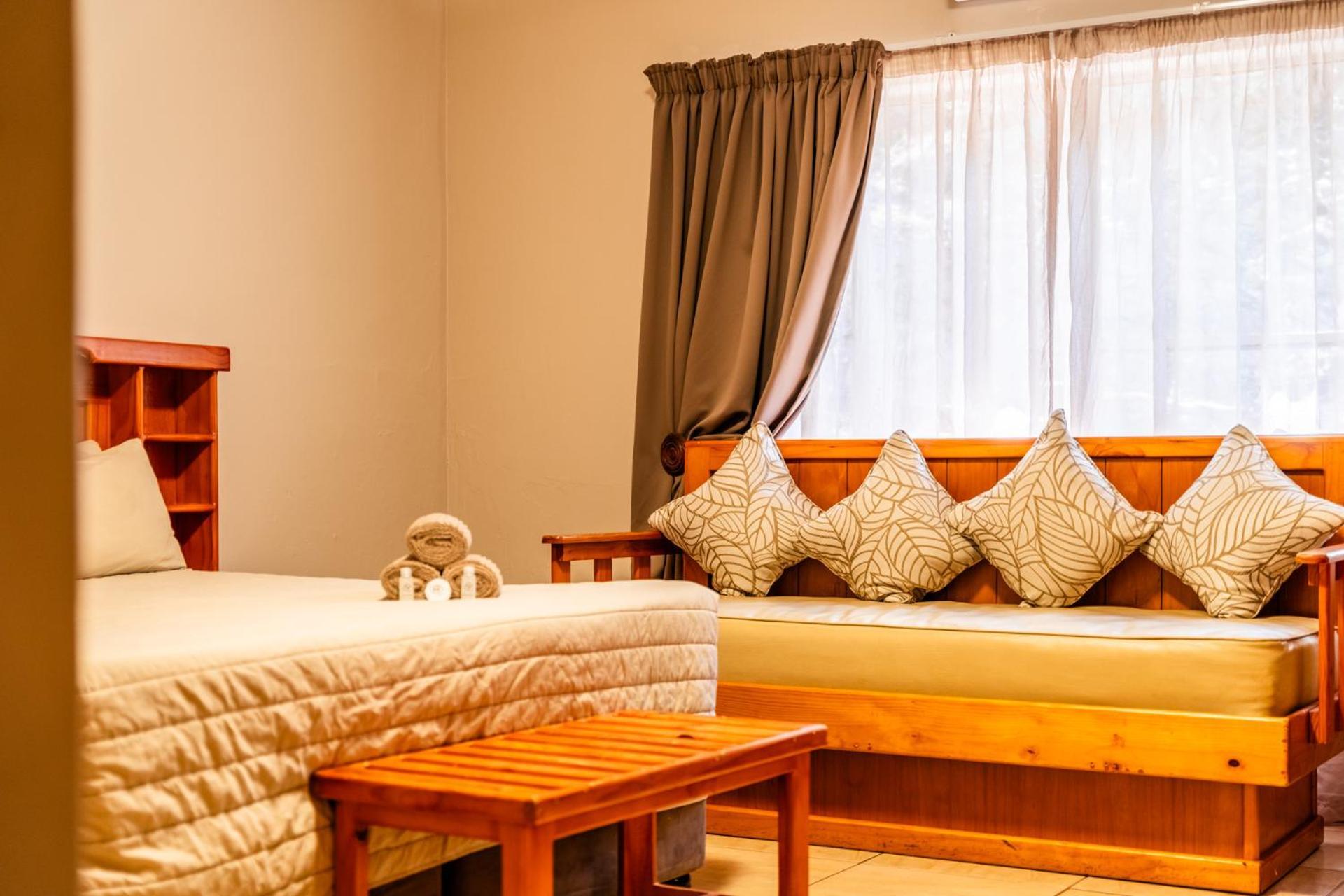 Hotel Atkv Klein-Kariba Bela-Bela Esterno foto