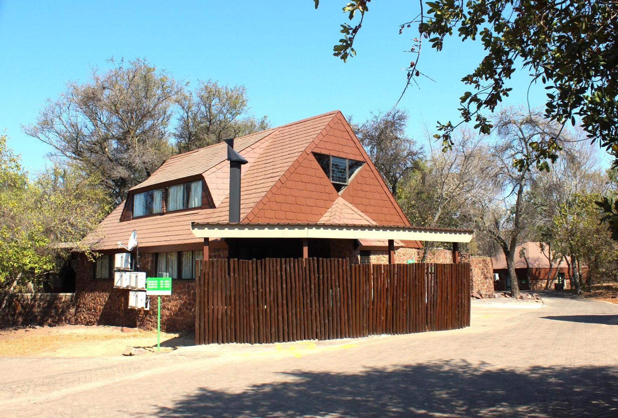 Hotel Atkv Klein-Kariba Bela-Bela Esterno foto